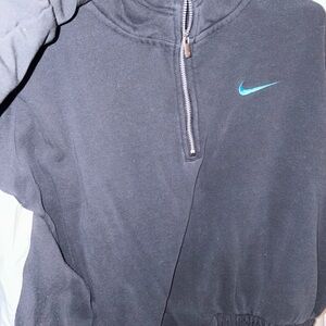 Nike Classic Black Women's Sweatshirt